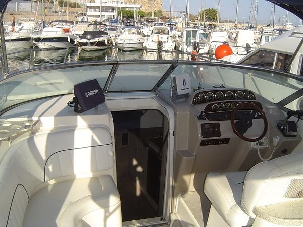 Rinker Fiesta Vee 310 | Me Voy