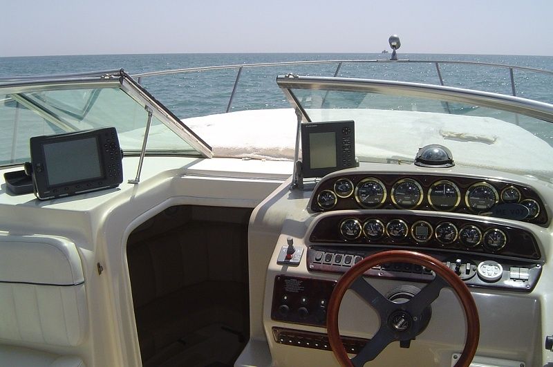 Rinker Fiesta Vee 310 | Me Voy