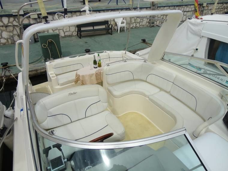 Rinker Fiesta Vee 310 | Me Voy