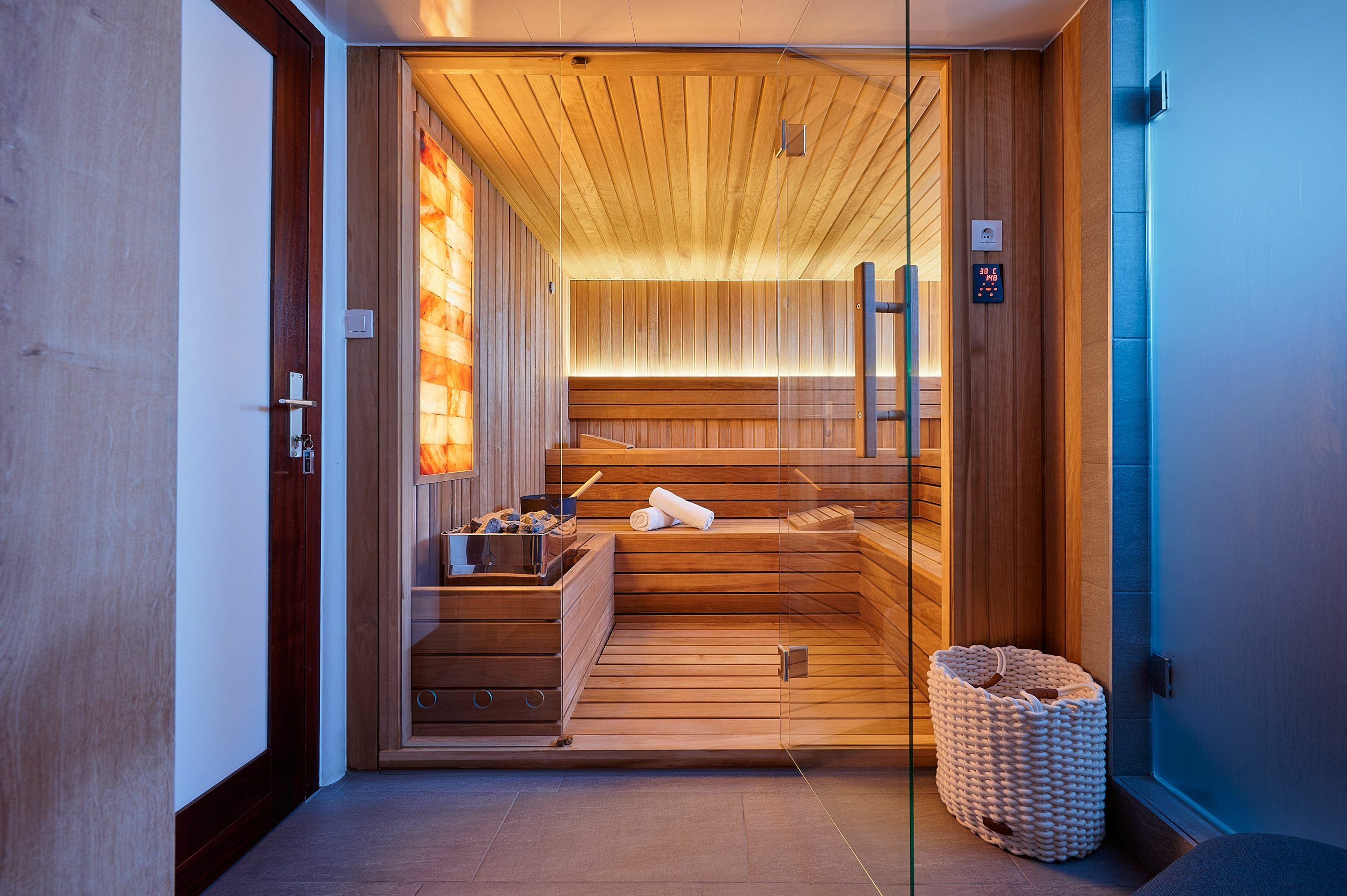 Custom Built Mini Cruiser | Lupus Mare