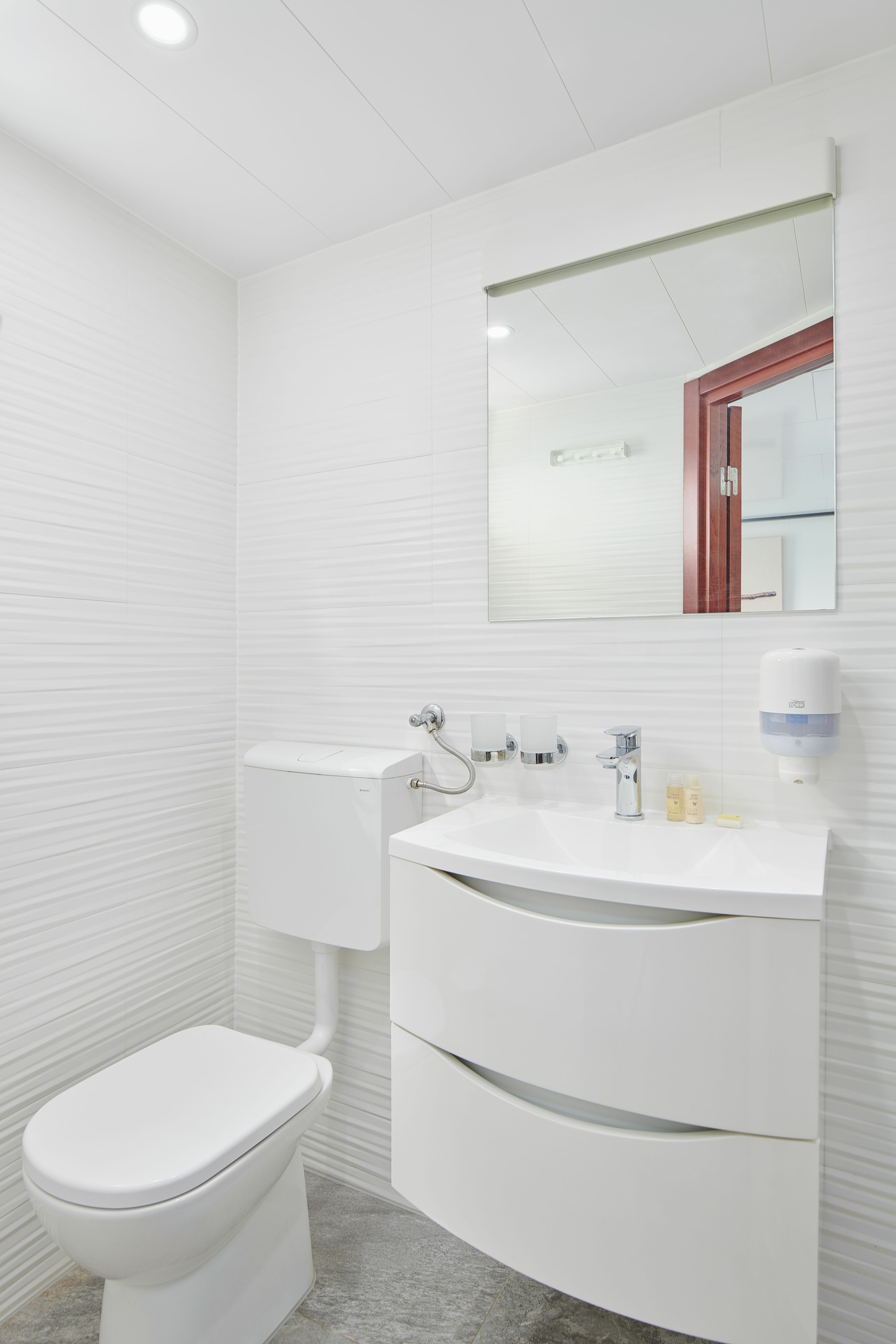 Custom Built Mini Cruiser | Lupus Mare