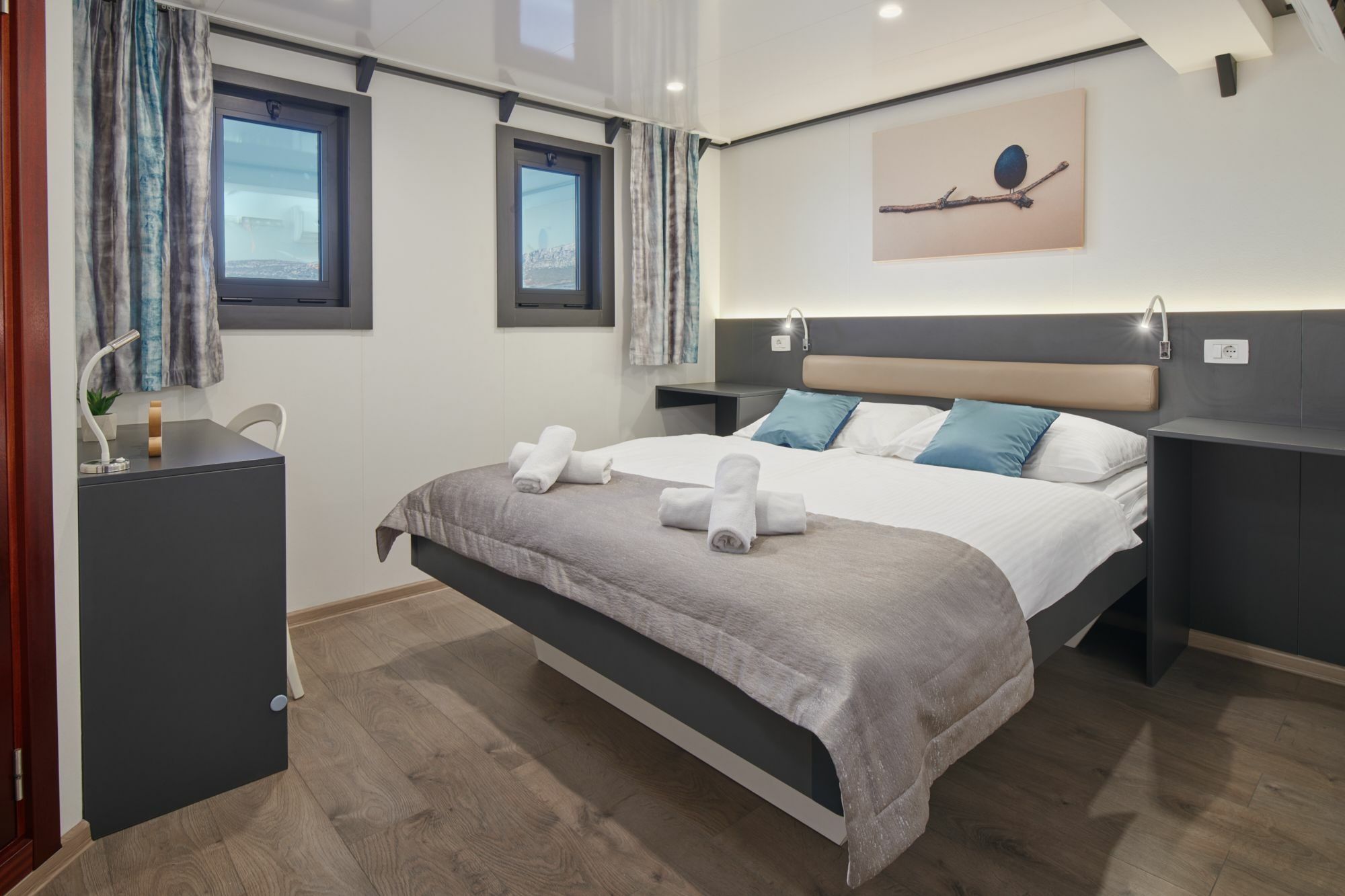 Custom Built Mini Cruiser | Lupus Mare