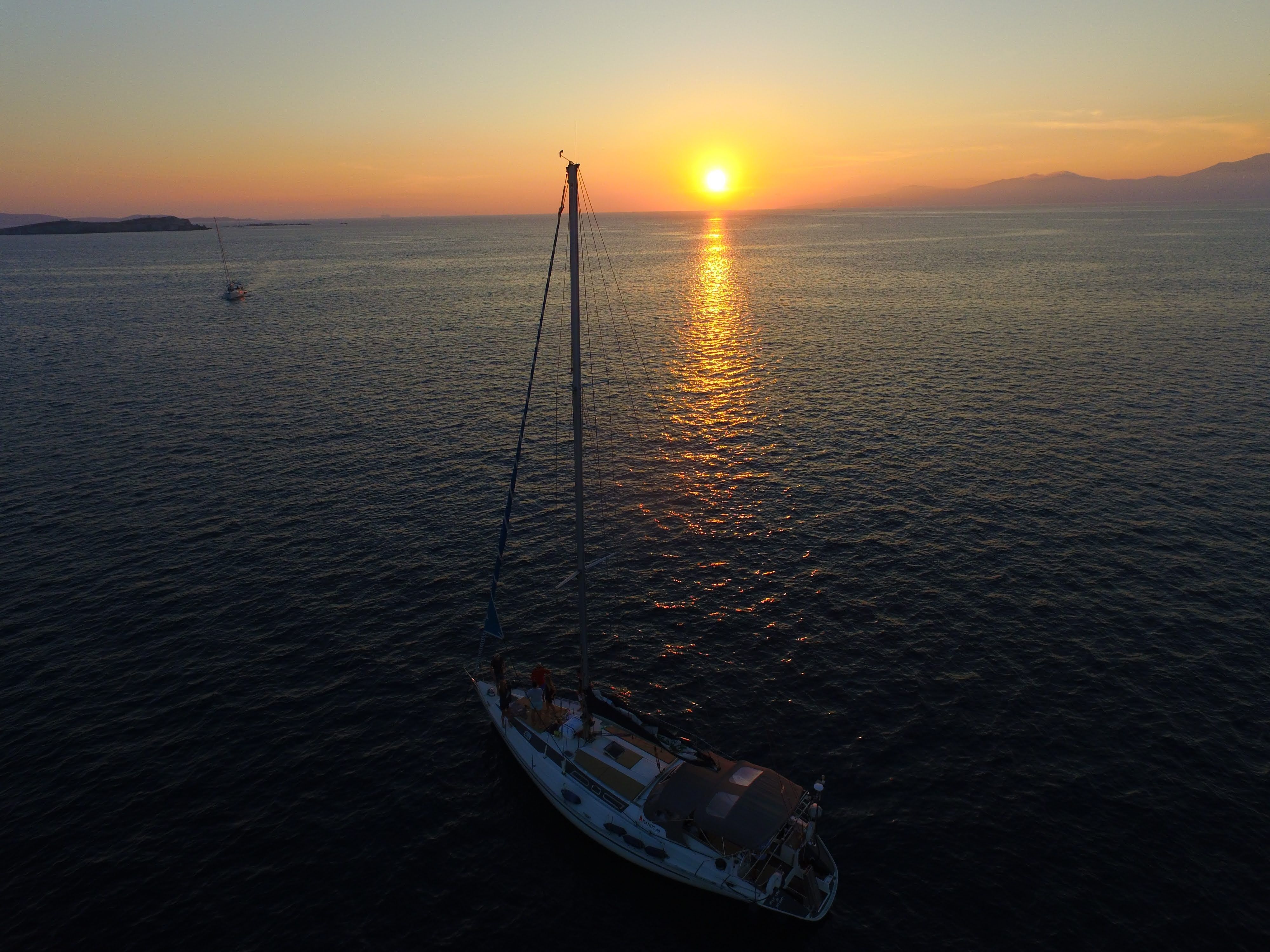 Atlantic 49 | Blueline 3