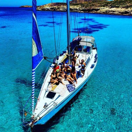 Atlantic 49 | Blueline 3