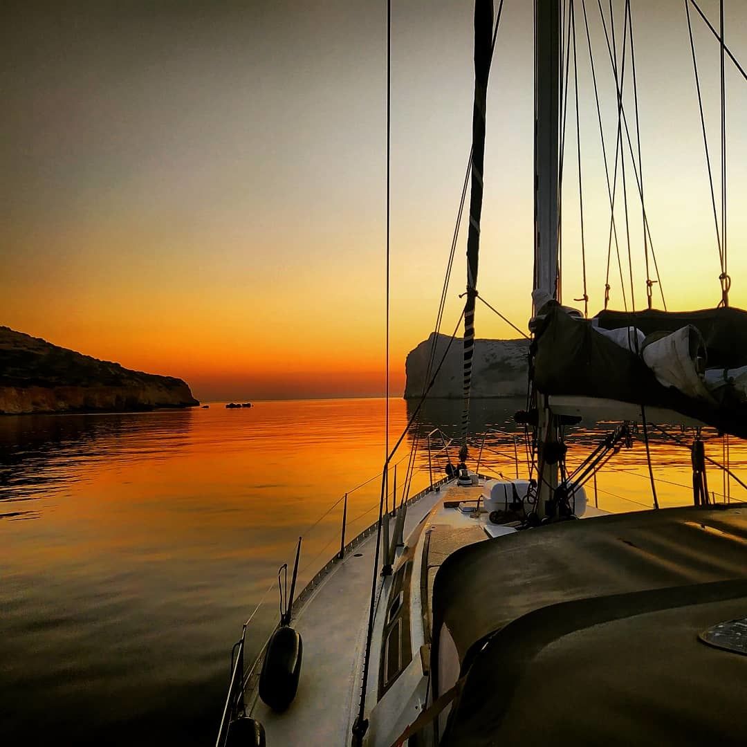 Atlantic 49 | Blueline 3