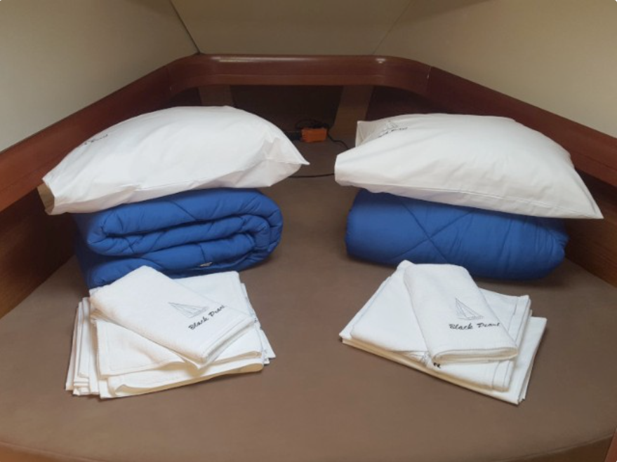 Jeanneau Sun Odyssey 42 i | Black Pearl