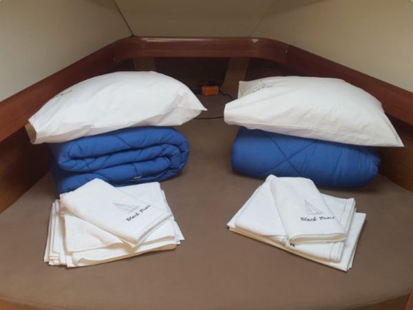Jeanneau Sun Odyssey 42 i | Black Pearl