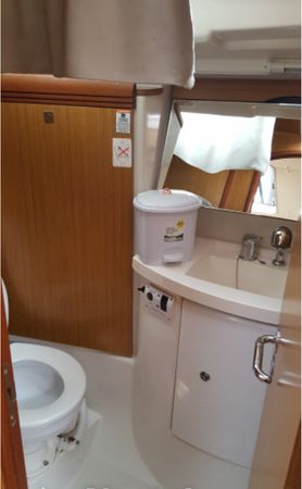 Jeanneau Sun Odyssey 42 i | Black Pearl