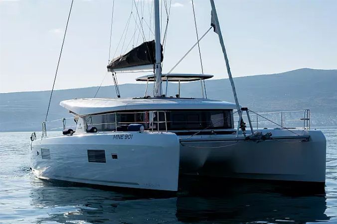 Lagoon 42 | Lyubushka