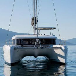 Lagoon 42 | Lyubushka