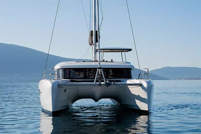 Lagoon 42 | Lyubushka