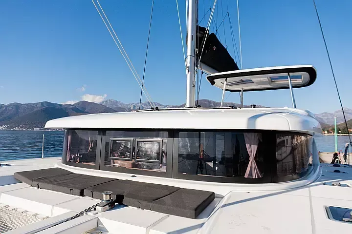 Lagoon 42 | Lyubushka