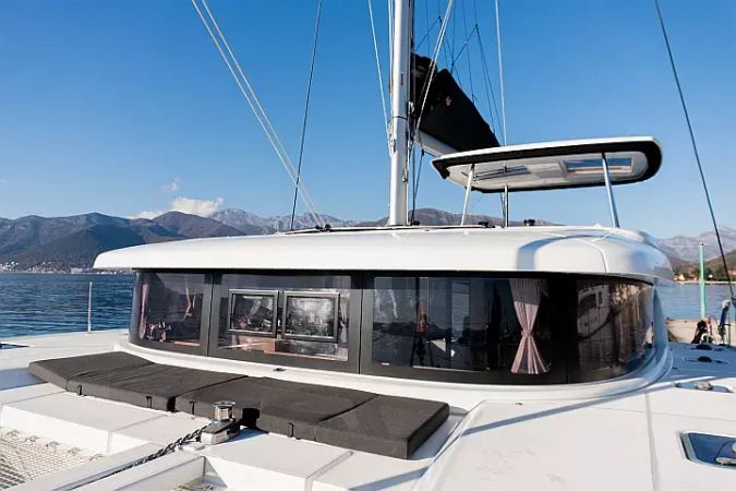 Lagoon 42 | Lyubushka