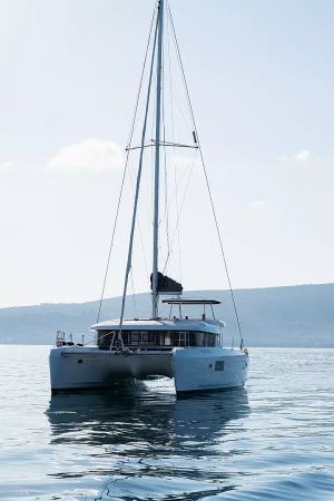 Lagoon 42 | Lyubushka