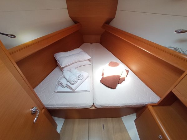 Jeanneau Sun Odyssey 379 | Fearless