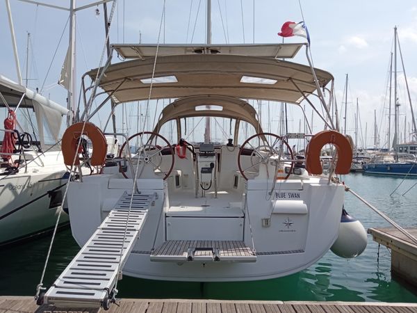 Jeanneau Sun Odyssey 439 | Blue Swan