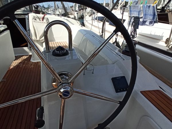 Beneteau Oceanis 38.1 | Maja