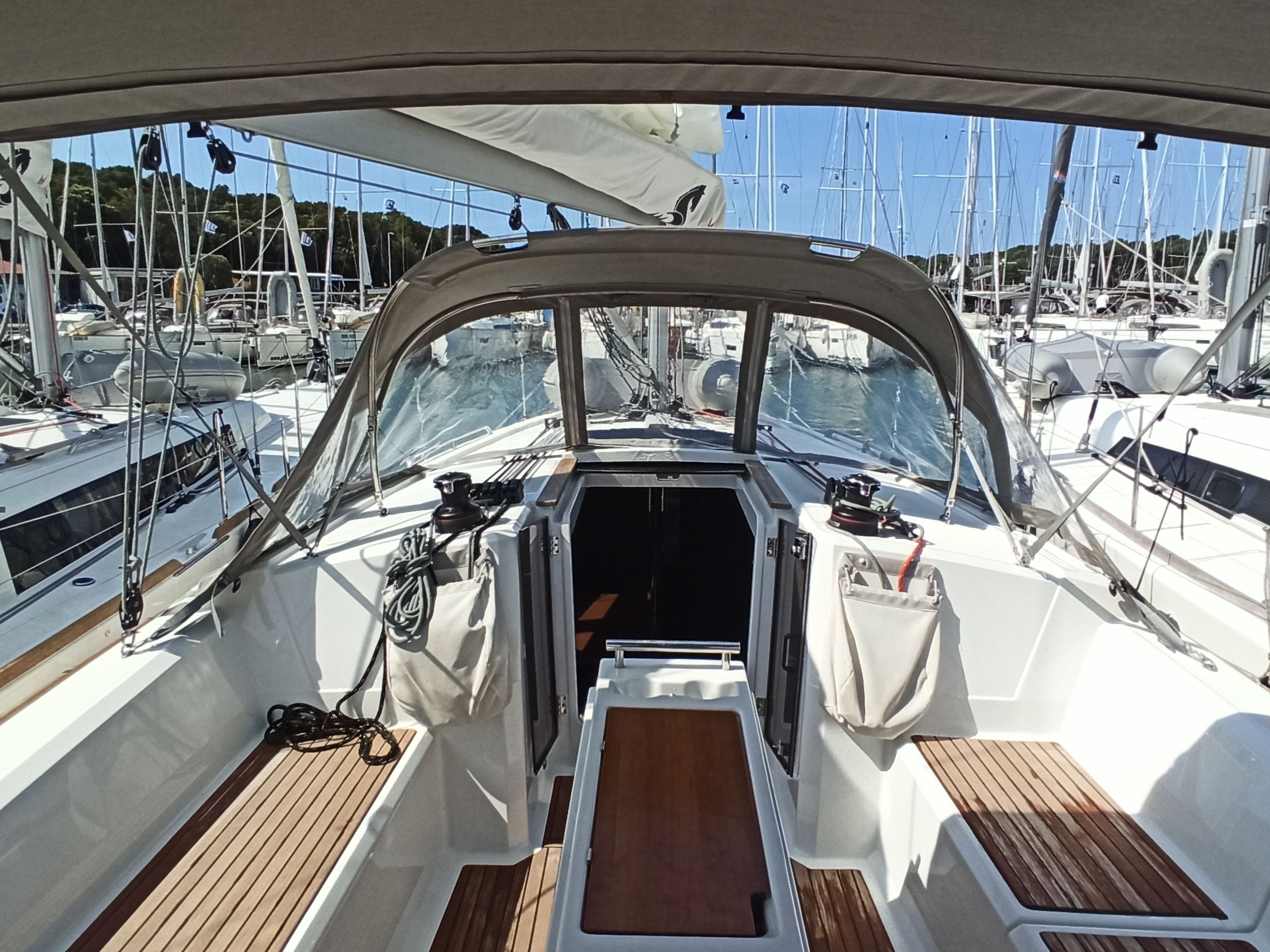 Beneteau Oceanis 38.1 | Maja