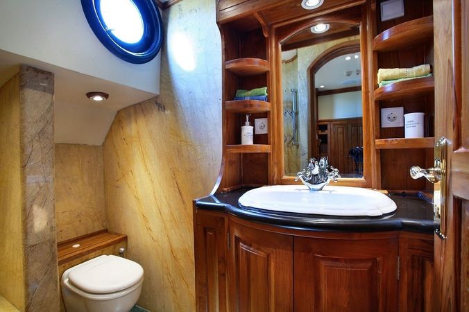 Staatskanal Dutch Schooner | Adelaar