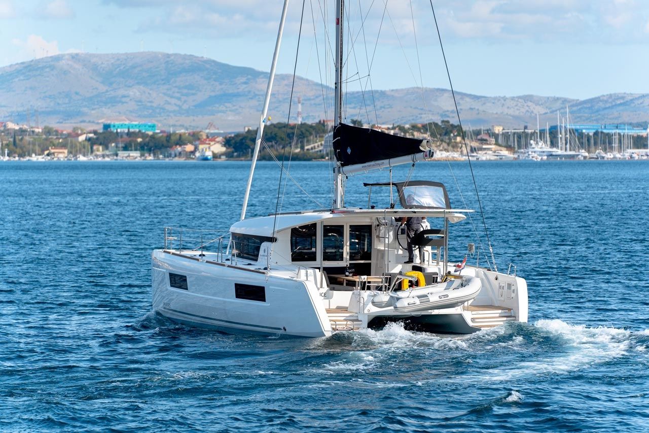 Lagoon 40 | Sound of Silence