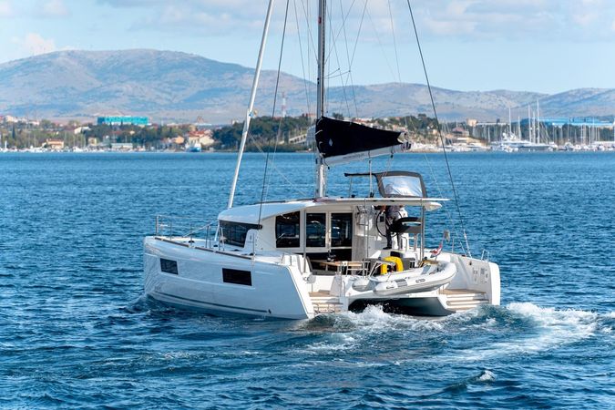 Lagoon 40 | Sound of Silence