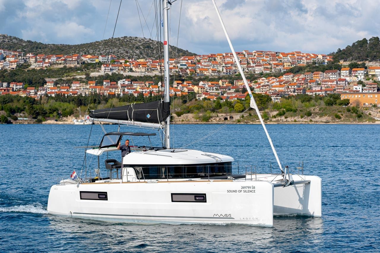 Lagoon 40 | Sound of Silence