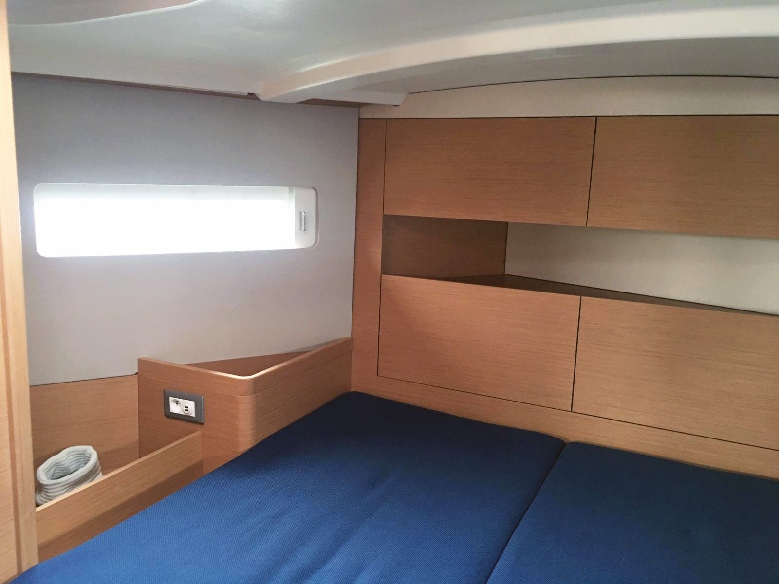 Jeanneau Sun Odyssey 410 | Intrepida