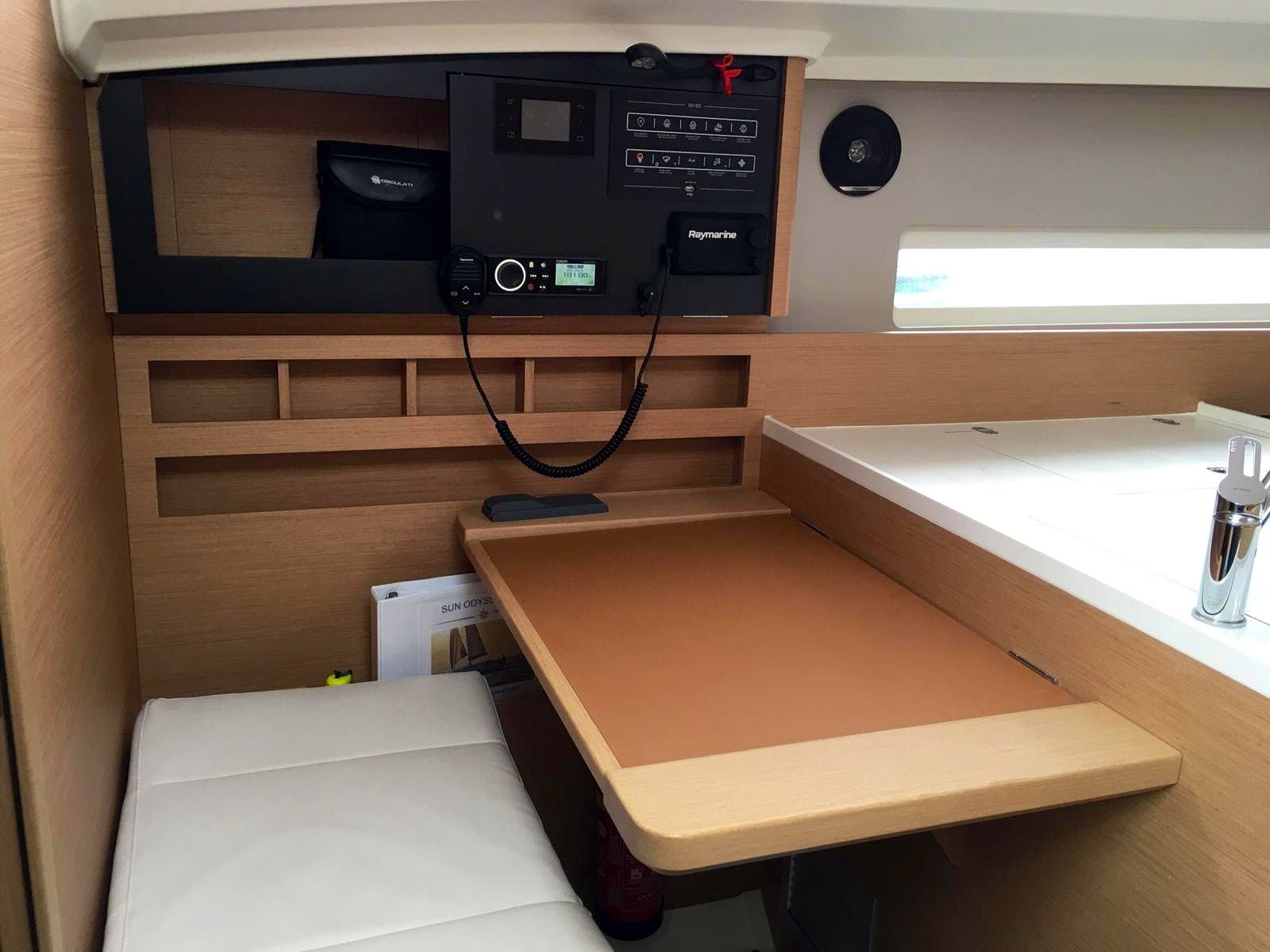 Jeanneau Sun Odyssey 410 | Intrepida