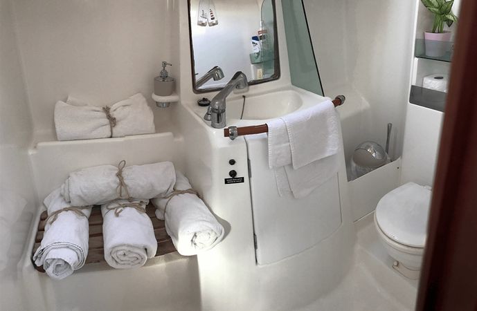 Beneteau Oceanis Clipper 323 | Llum