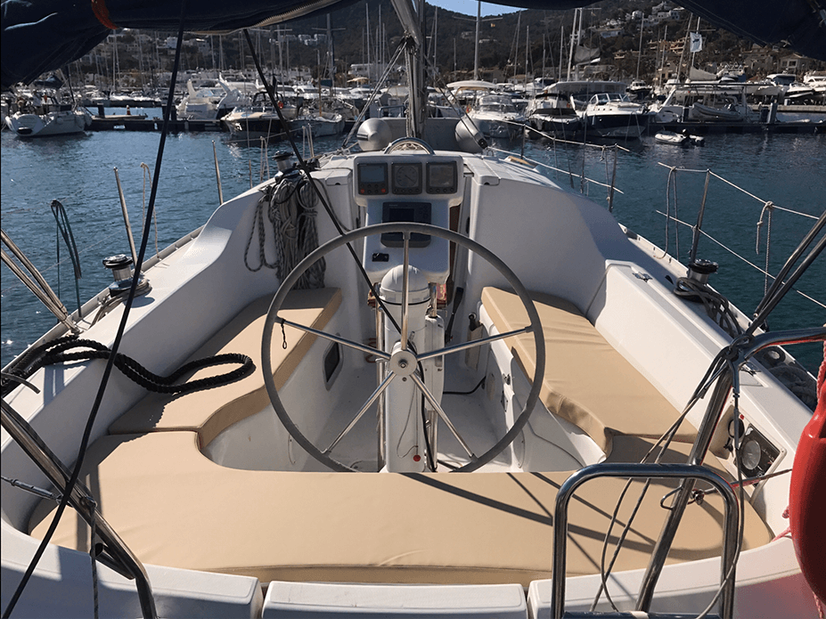 Beneteau Oceanis Clipper 323 | Llum