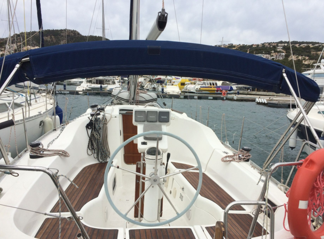 Beneteau Oceanis Clipper 323 | Llum