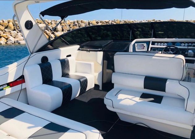 Sea Ray 350 Sundancer | Golden Prestige