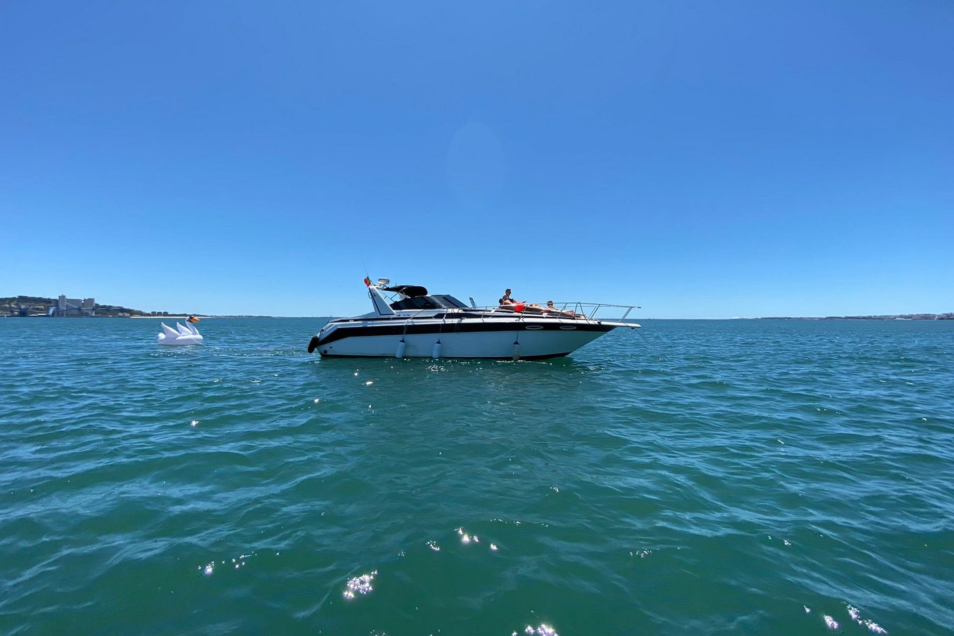 Sea Ray 350 Sundancer | Golden Prestige