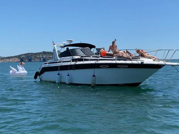 Sea Ray 350 Sundancer | Golden Prestige