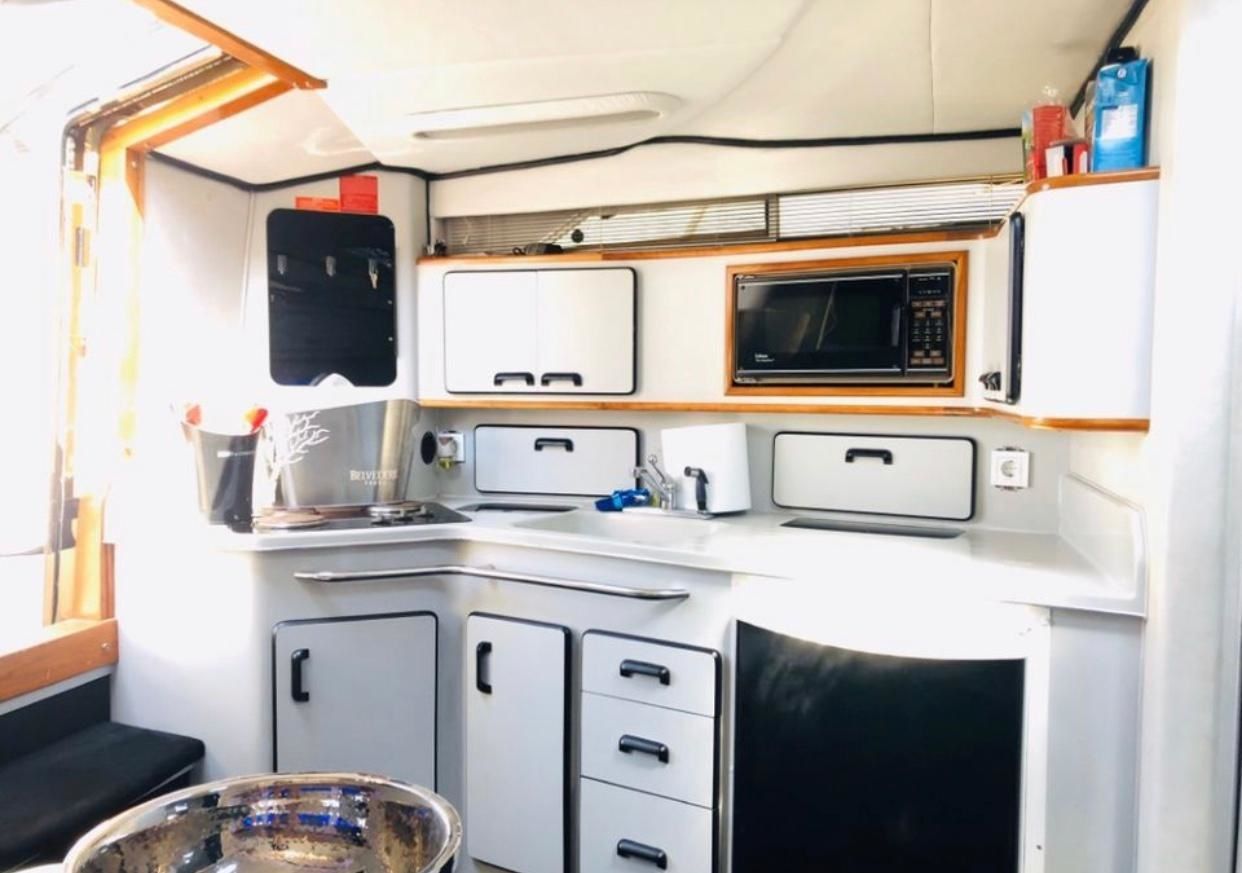 Sea Ray 350 Sundancer | Golden Prestige