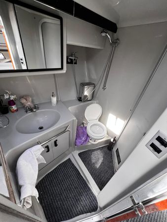 Sea Ray 350 Sundancer | Golden Prestige