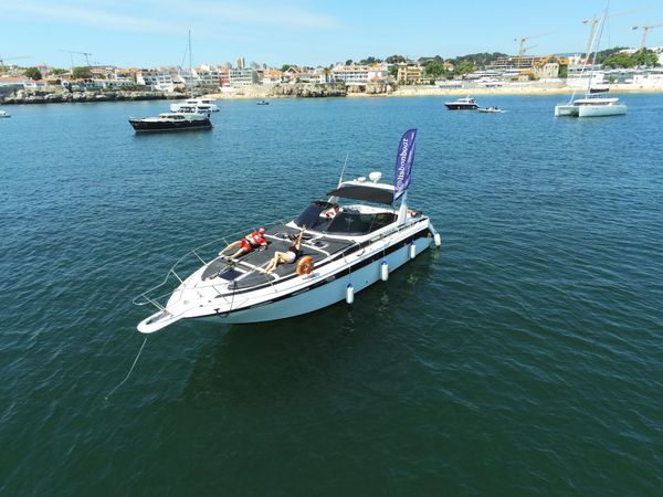 Sea Ray 350 Sundancer | Golden Prestige