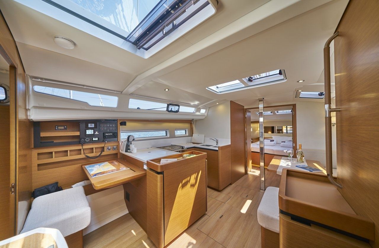 Jeanneau Sun Odyssey 440 | Lucia 2