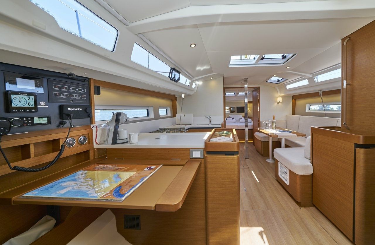 Jeanneau Sun Odyssey 440 | Lucia 2