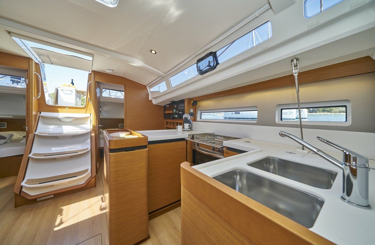 Jeanneau Sun Odyssey 440 | Lucia 2