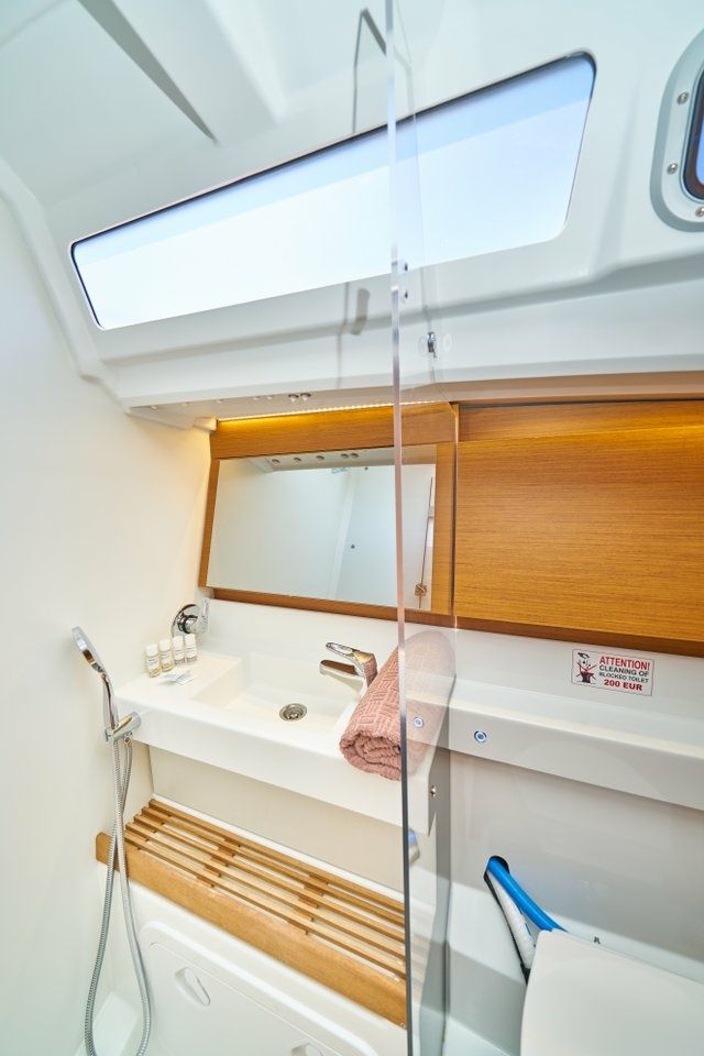 Jeanneau Sun Odyssey 440 | Lucia 2