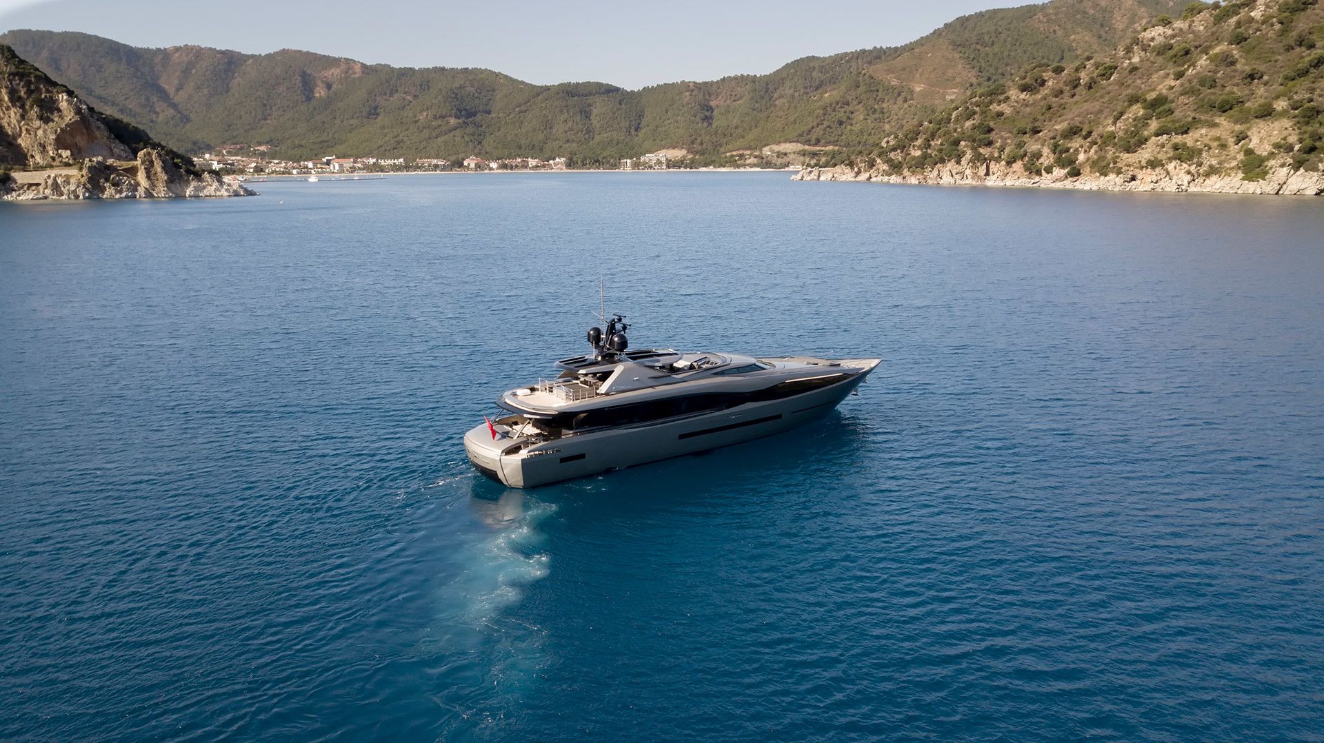FX Yachts 38 | Fx