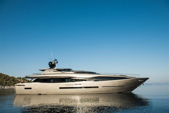 FX Yachts 38 | Fx