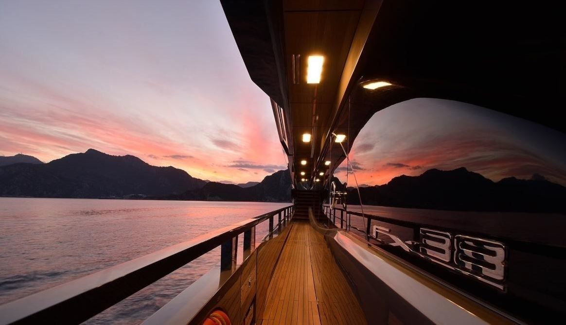 FX Yachts 38 | Fx