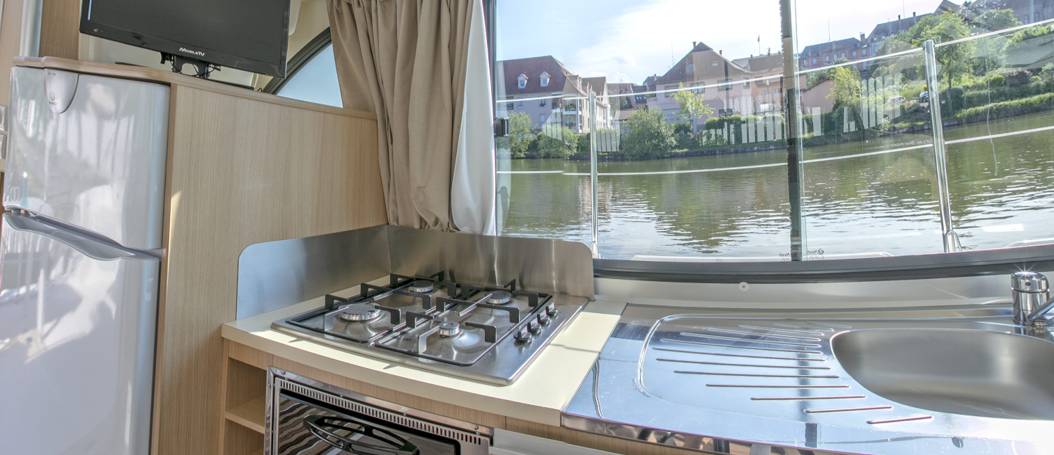 Nicols Estivale Sixto Green | Sand