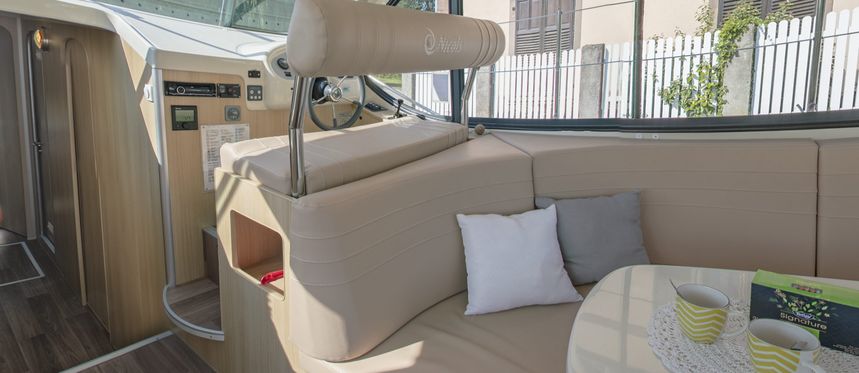 Nicols Estivale Sixto Green | Sand