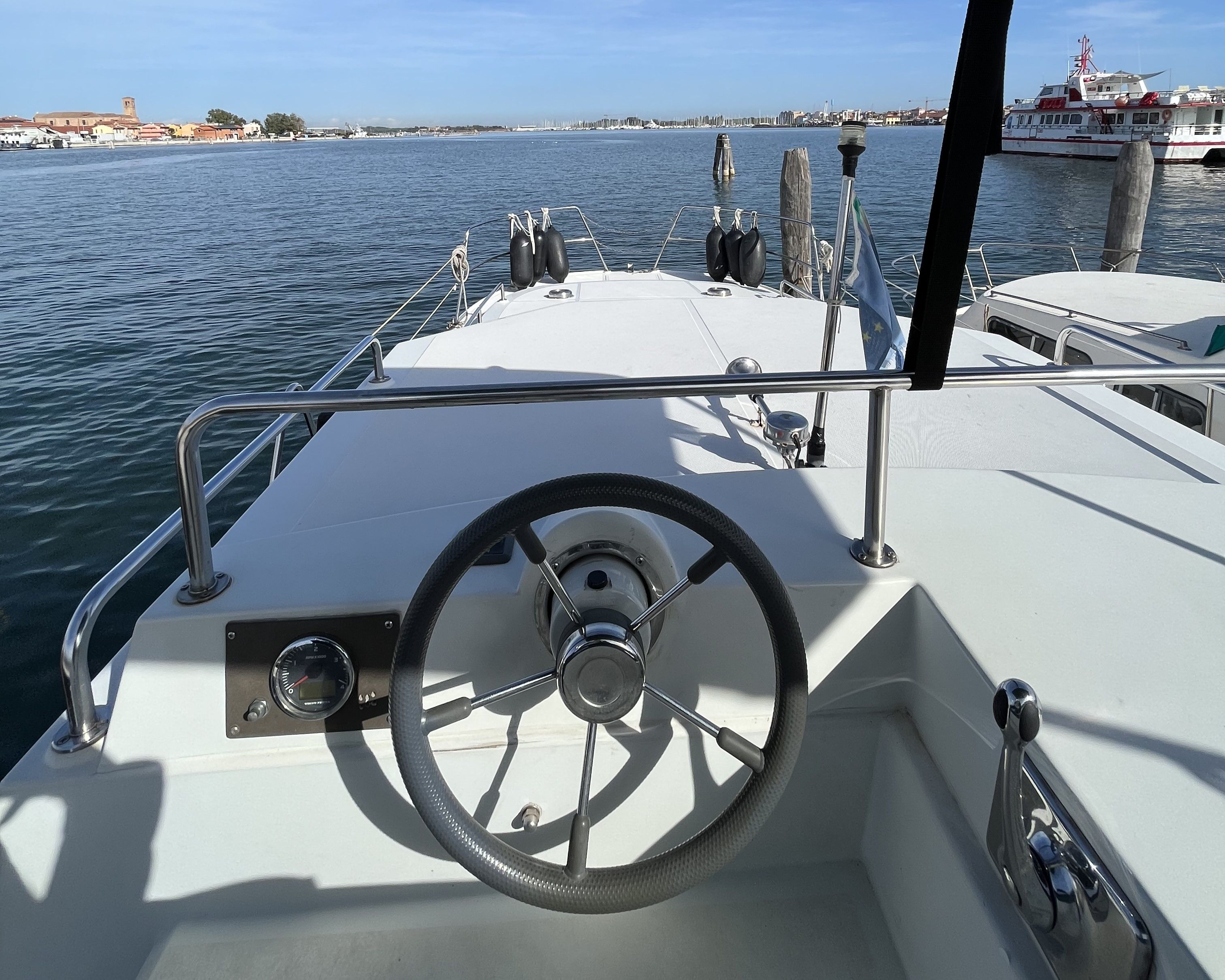 New Concorde 890 Twins | Uno