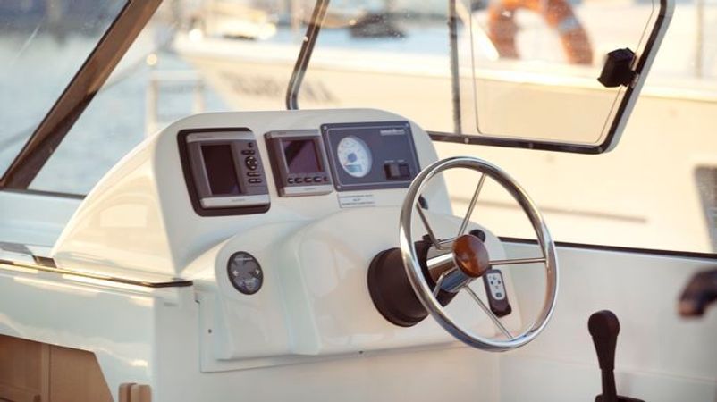 Delphia Escape 800 | Les Canalous 14