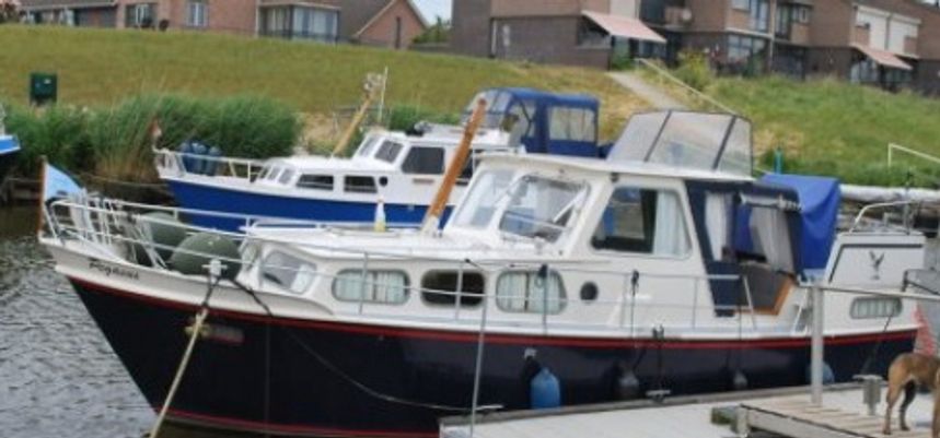 Vedette Altena 9.50 | Les Canalous 85
