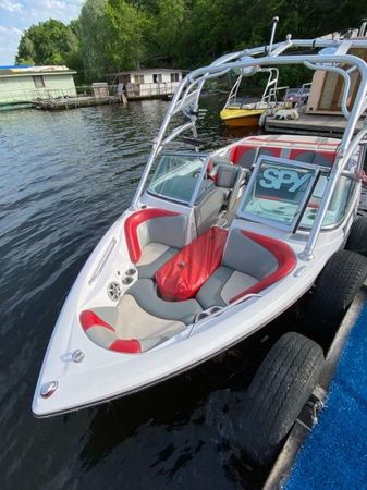 Nautique 210 | Spy